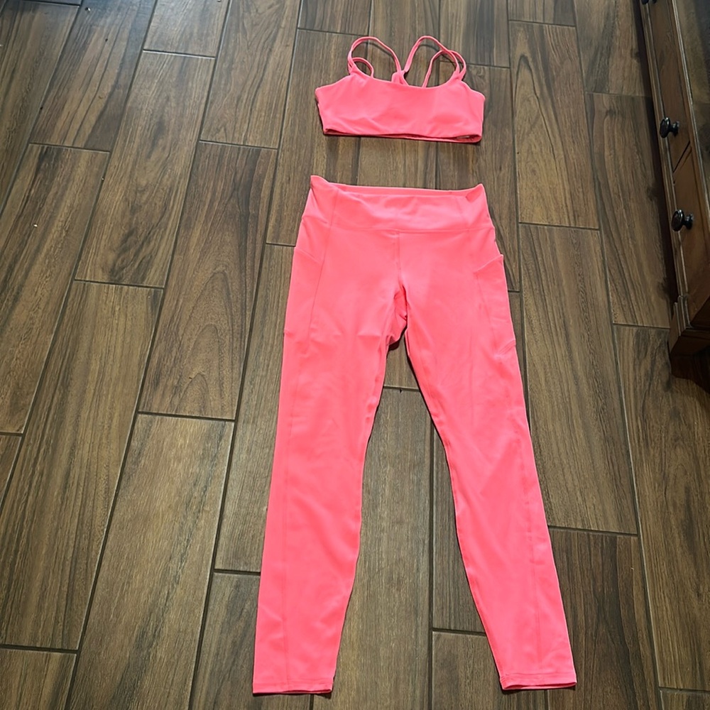 Fabletics Gorgeous Pink Medium Support Size Small… - image 1